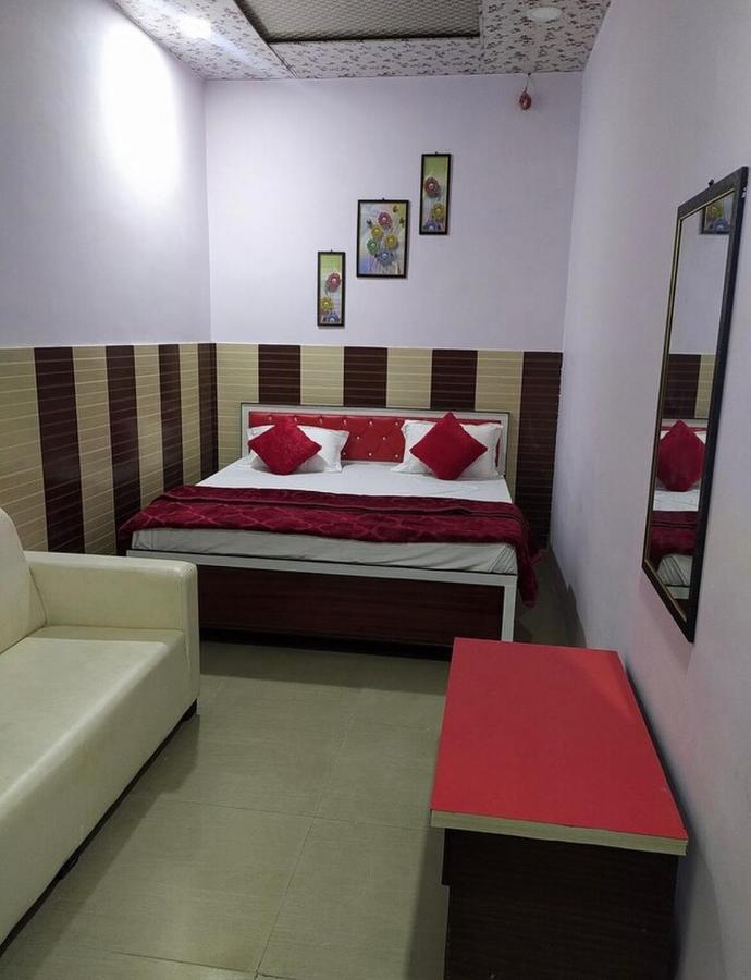 Oyo 82476 Royal Garden Ghaziabad Exterior foto